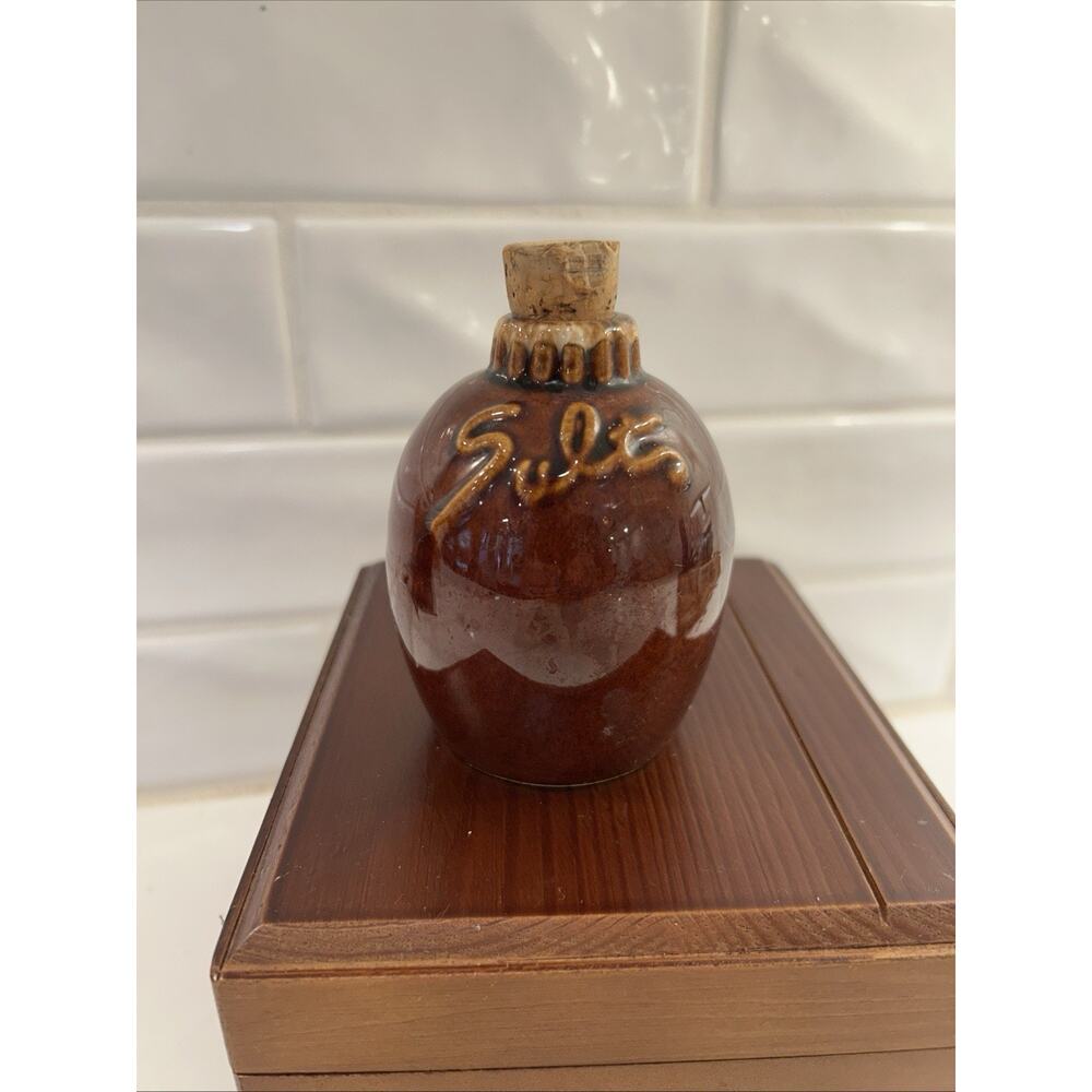Vtg Hull Brown Drip Pottery‎ Oven Proof USA Large Salt Shaker w/Cork MCM